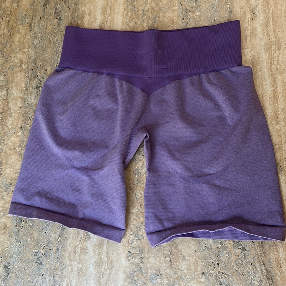 NVGTN Mid-Rise Cotour Seamless Two-Tone Shorts - Lavender